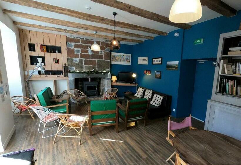 ホテル La Maison   Hôtel & Gîte