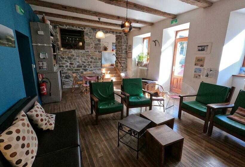 ホテル La Maison   Hôtel & Gîte