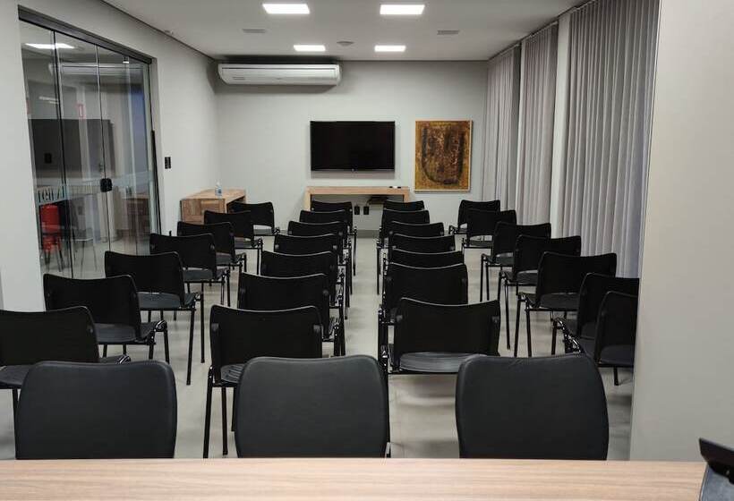 La Hotel Votuporanga