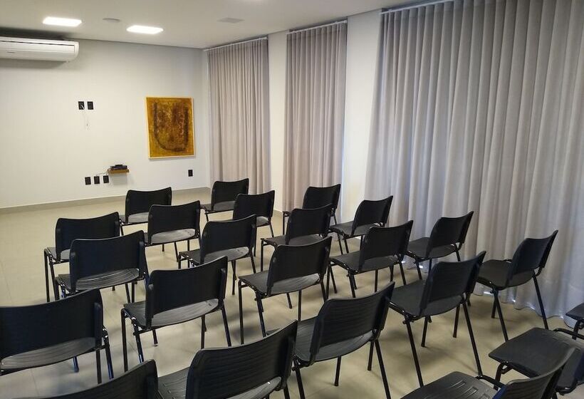 La Hotel Votuporanga