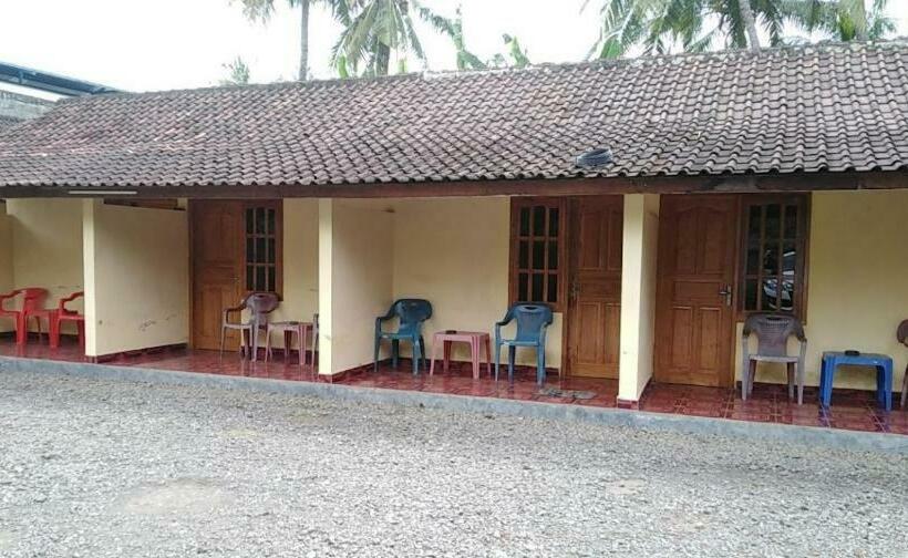 בית מלון כפרי Merpati