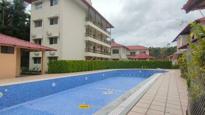 בית מלון כפרי The Excellency Resort & Spa, Coorg