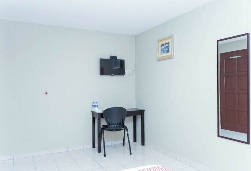 فندق Oyo 90338 Prima Saujana Budget