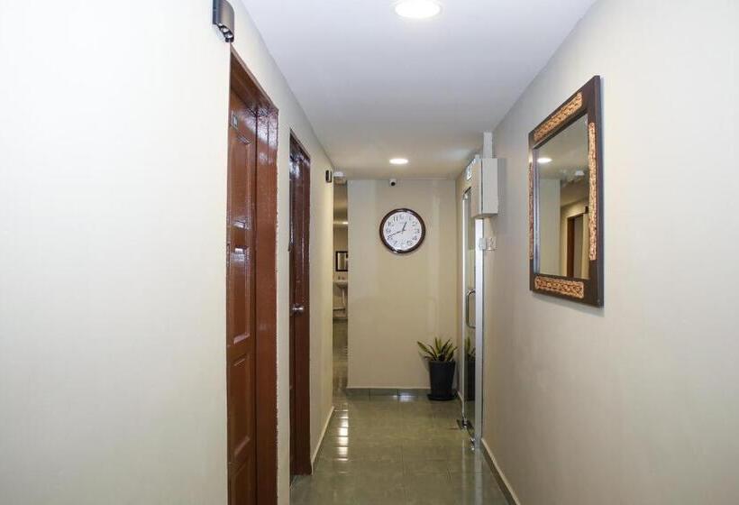 فندق Oyo 90338 Prima Saujana Budget