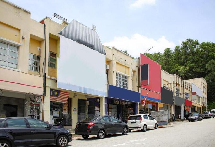 فندق Oyo 90338 Prima Saujana Budget