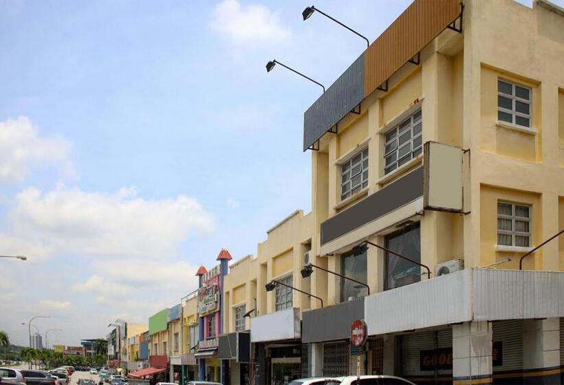 فندق Oyo 90338 Prima Saujana Budget