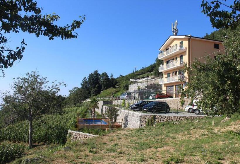 בית מלון כפרי Panariello Palace