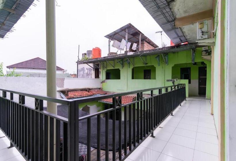 בית מלון כפרי Reddoorz Syariah @ Jalan Jendral Sudirman Jambi