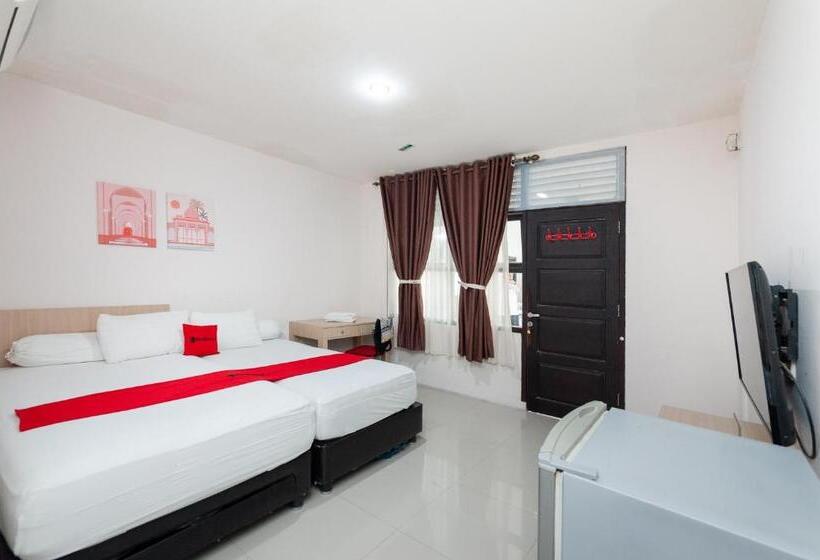 ホテル Reddoorz Syariah Near Banda Aceh Convention Hall