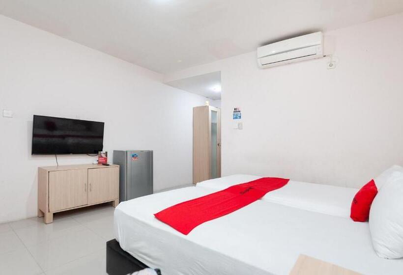 ホテル Reddoorz Syariah Near Banda Aceh Convention Hall