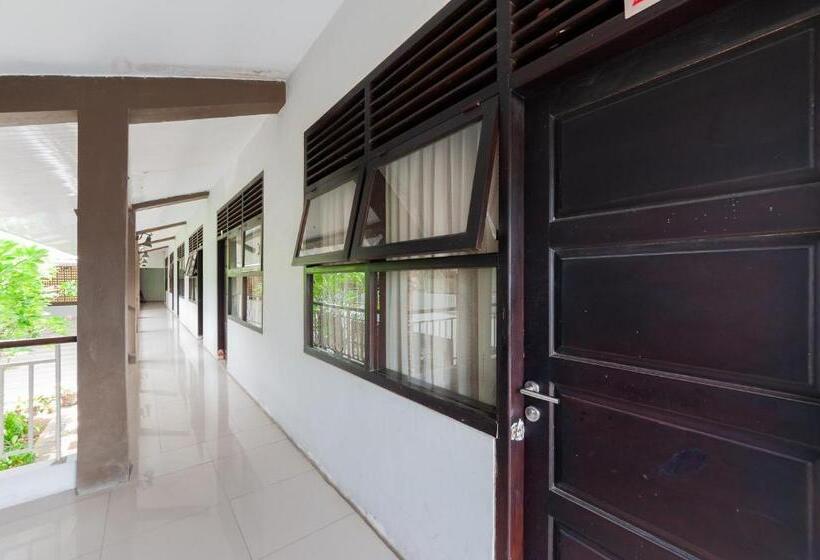 ホテル Reddoorz Syariah Near Banda Aceh Convention Hall