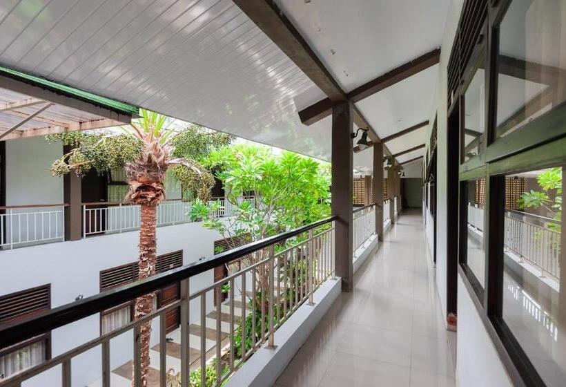 هتل Reddoorz Syariah Near Banda Aceh Convention Hall