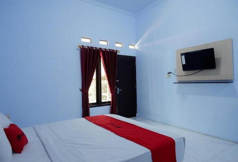 호텔 Reddoorz Syariah Near Stasiun Pekalongan 3