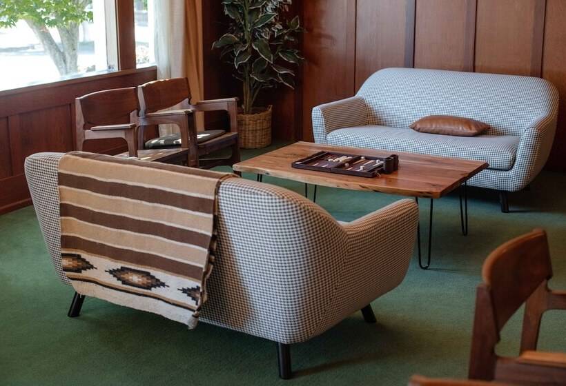 Отель Scotia Lodge