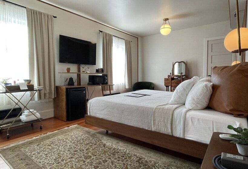 Отель Scotia Lodge