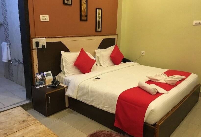 ホテル Swathi Residency