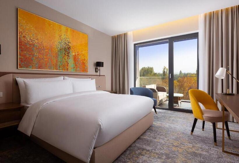 호텔 Swissôtel Wellness Resort Alatau Almaty