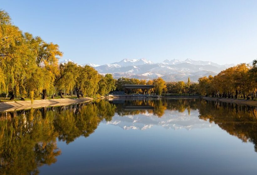 호텔 Swissôtel Wellness Resort Alatau Almaty