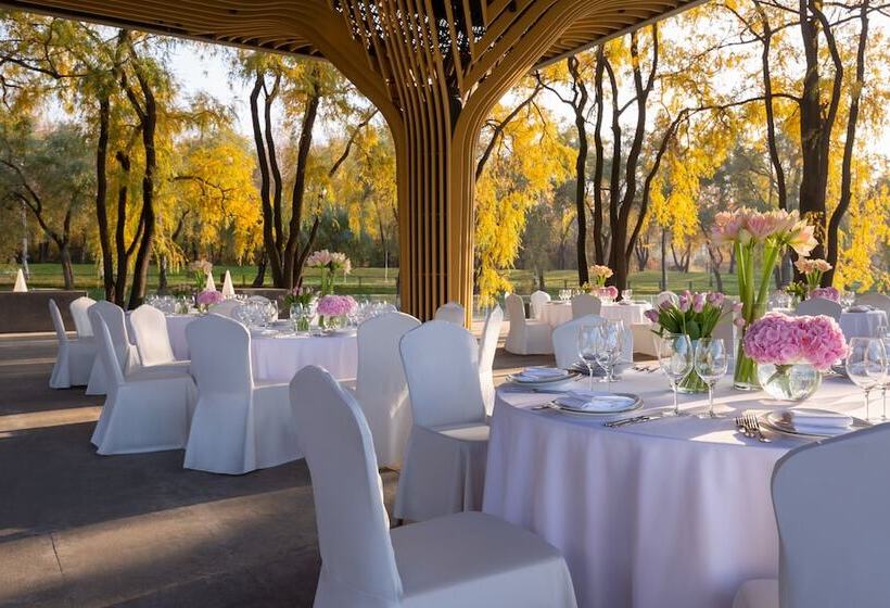 호텔 Swissôtel Wellness Resort Alatau Almaty