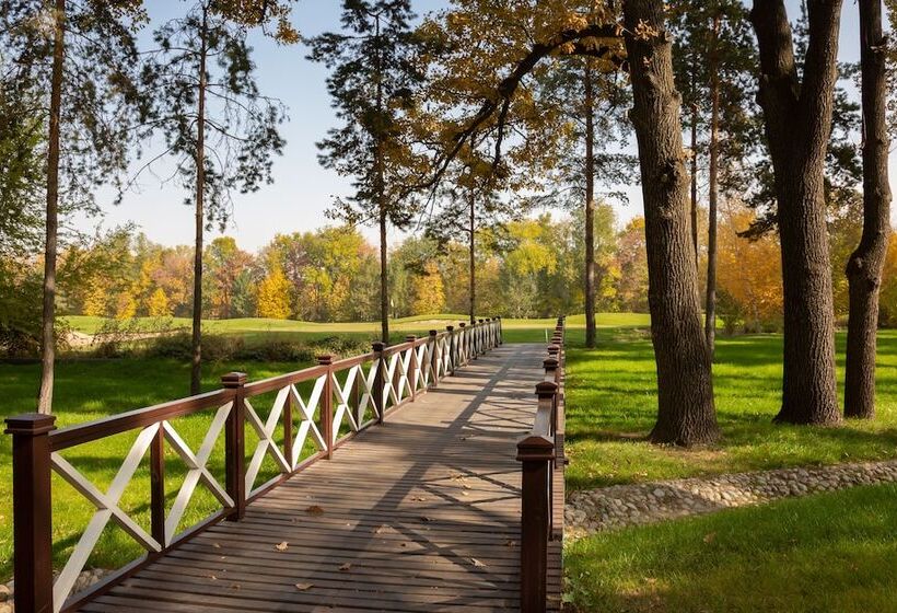 호텔 Swissôtel Wellness Resort Alatau Almaty