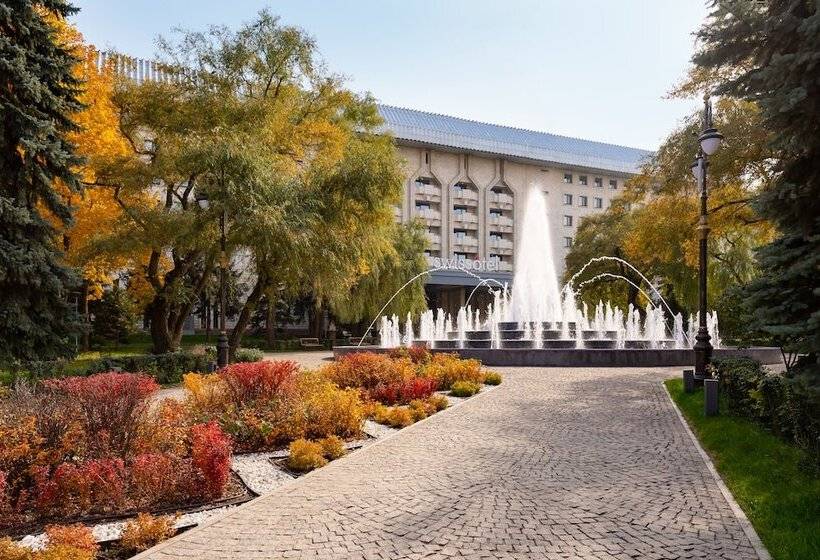 호텔 Swissôtel Wellness Resort Alatau Almaty