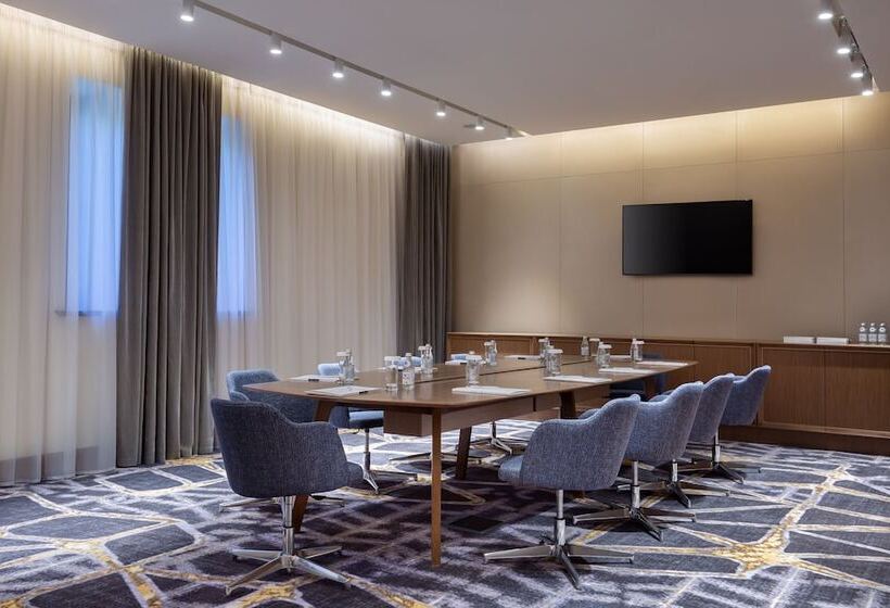 호텔 Swissôtel Wellness Resort Alatau Almaty