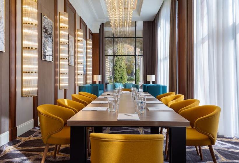 호텔 Swissôtel Wellness Resort Alatau Almaty