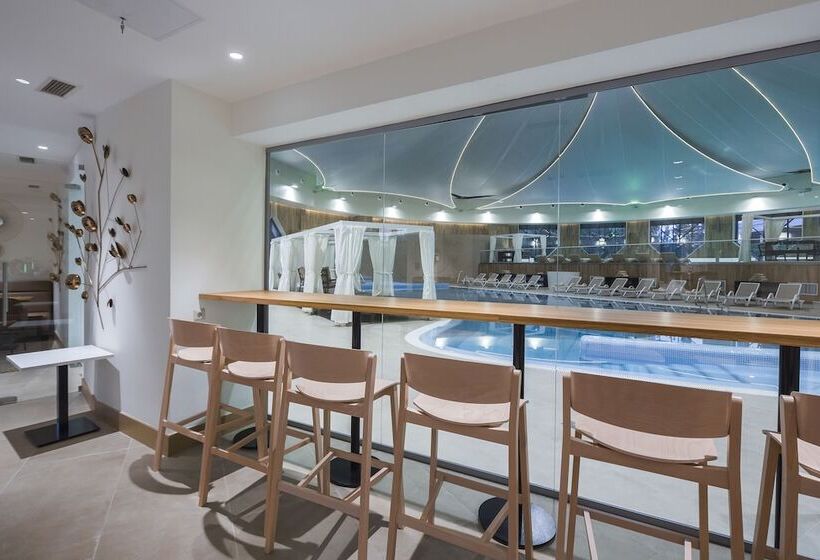 호텔 Swissôtel Wellness Resort Alatau Almaty