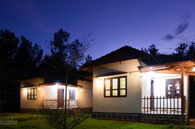 Отель The Excellency Resort & Spa, Coorg