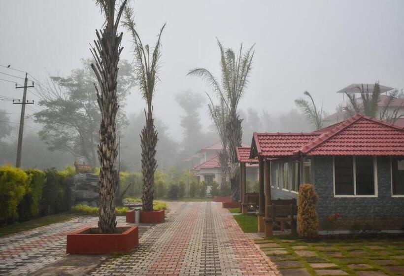 בית מלון כפרי The Excellency Resort & Spa, Coorg