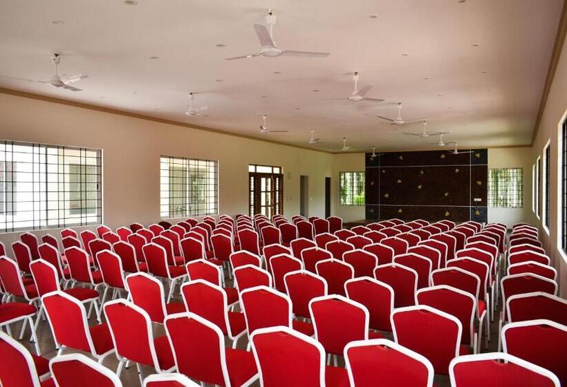 Отель The Excellency Resort & Spa, Coorg