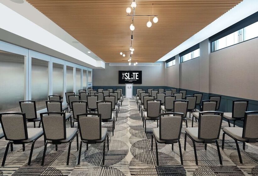 ホテル The Slate Denver, Tapestry Collection By Hilton