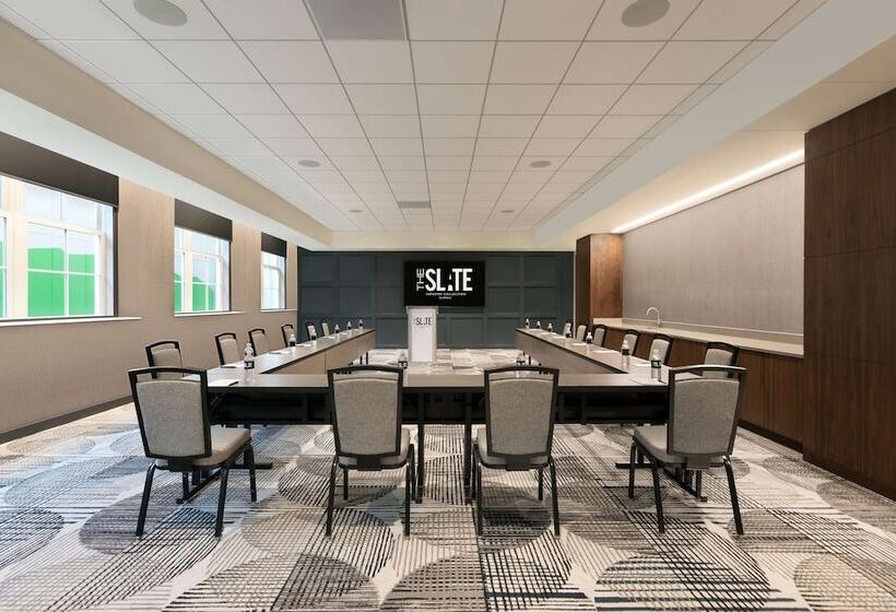 ホテル The Slate Denver, Tapestry Collection By Hilton