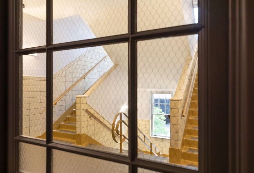 ホテル The Slate Denver, Tapestry Collection By Hilton