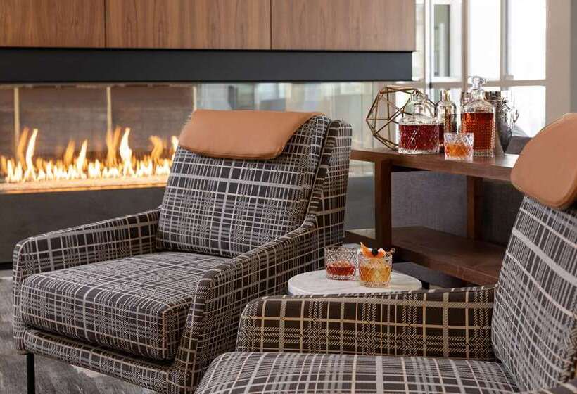 ホテル The Slate Denver, Tapestry Collection By Hilton