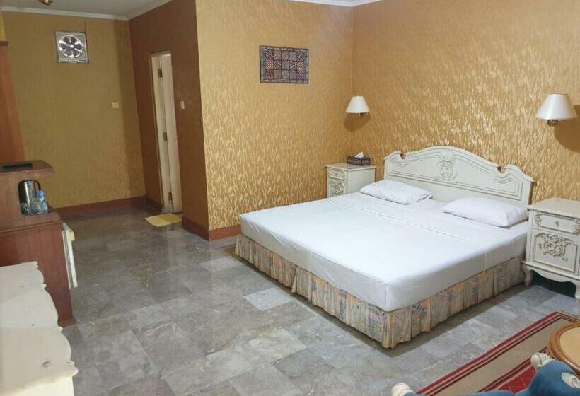 ホテル Toraja Prince