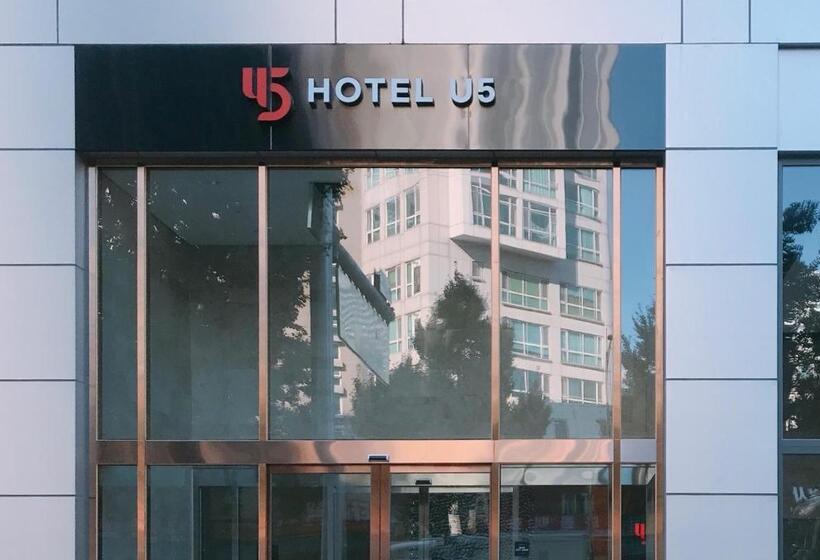 Отель U5