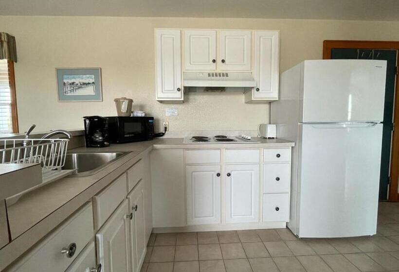 Мотель Pony Island Inn