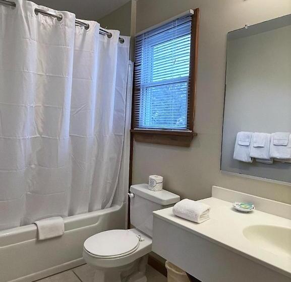 Мотель Pony Island Inn