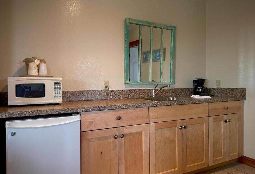 Мотель Pony Island Inn