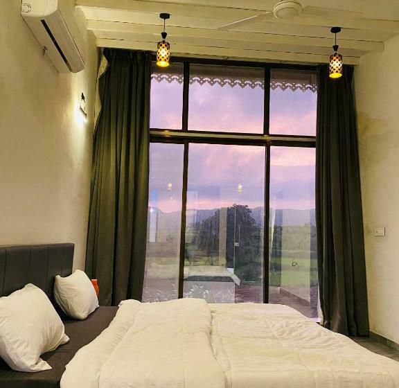 Mountain N Lake Resort