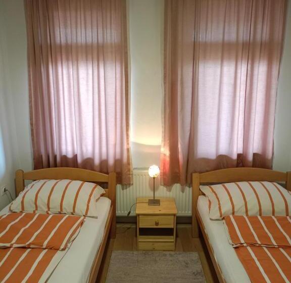 پانسیون Apartment And Roomstabašnicetuzla Centar