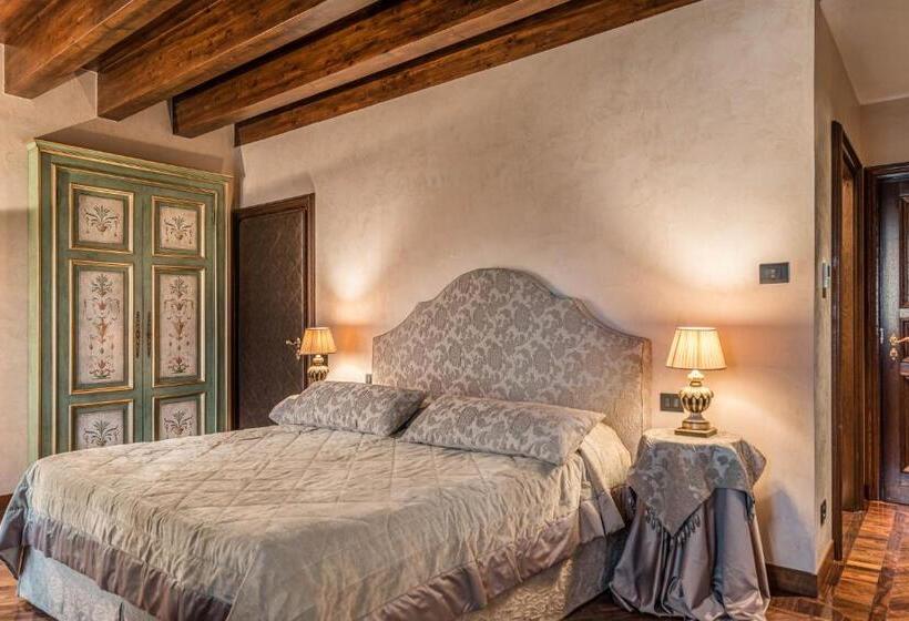 펜션 Bar Vitelli Charming Suites