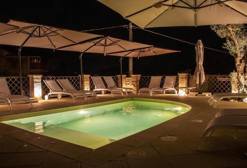 펜션 Bar Vitelli Charming Suites