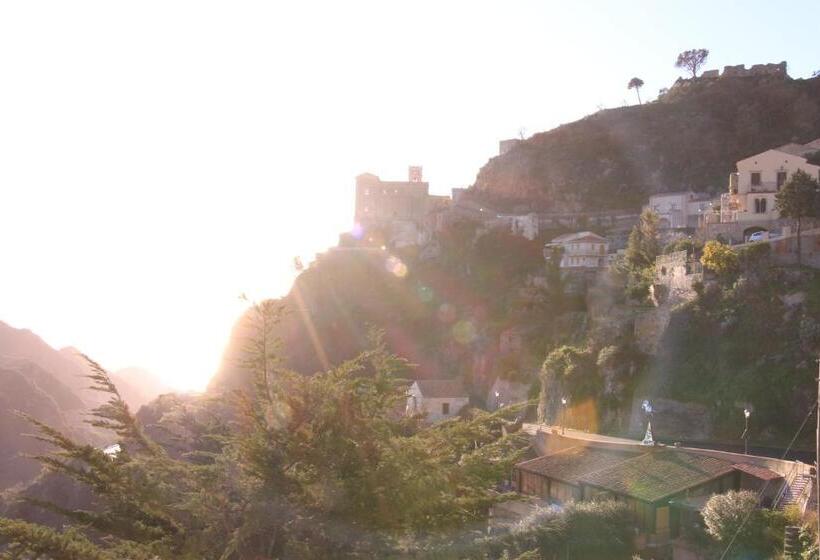 펜션 Bar Vitelli Charming Suites