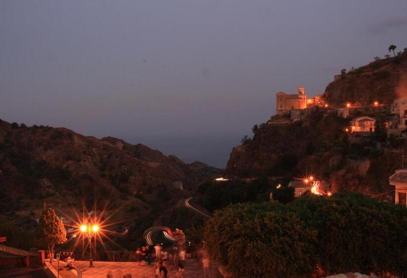 펜션 Bar Vitelli Charming Suites