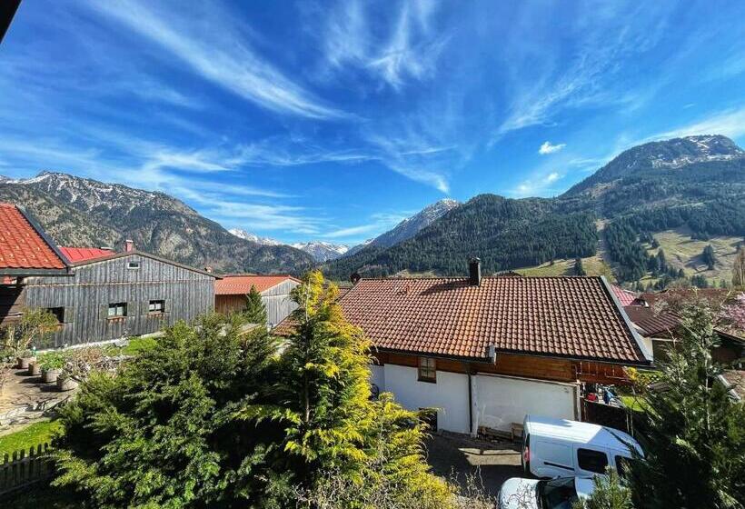 ペンション Desiree`s Dahuim