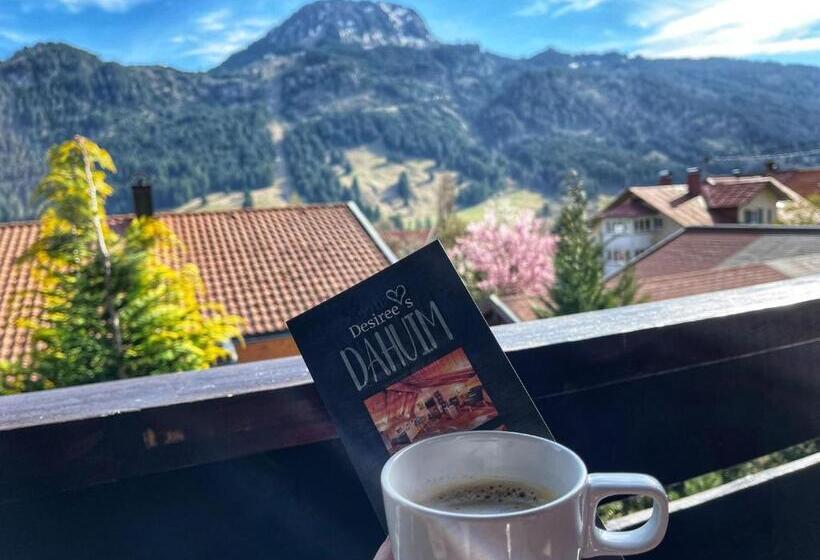 פנסיון Desiree`s Dahuim