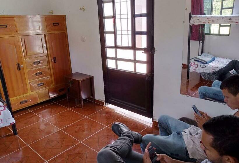 פנסיון Yamboró