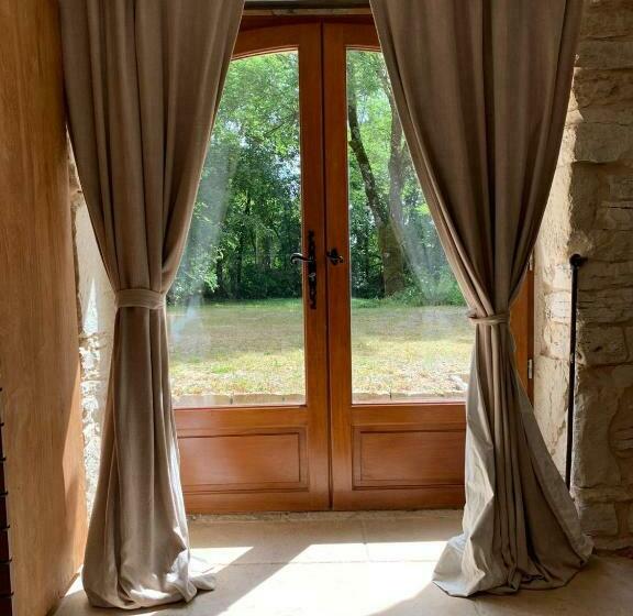 펜션 Vue Sur Gindou Gîte